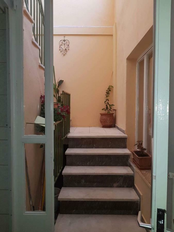 Granny'S Home كالامباكا المظهر الخارجي الصورة
